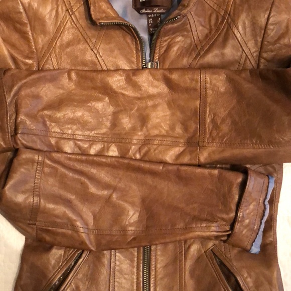Danier leather jacket - Picture 13 of 14